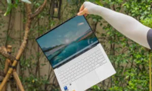 Laptop dùng chip Intel đầu tiên đạt chuẩn Copilot+PC